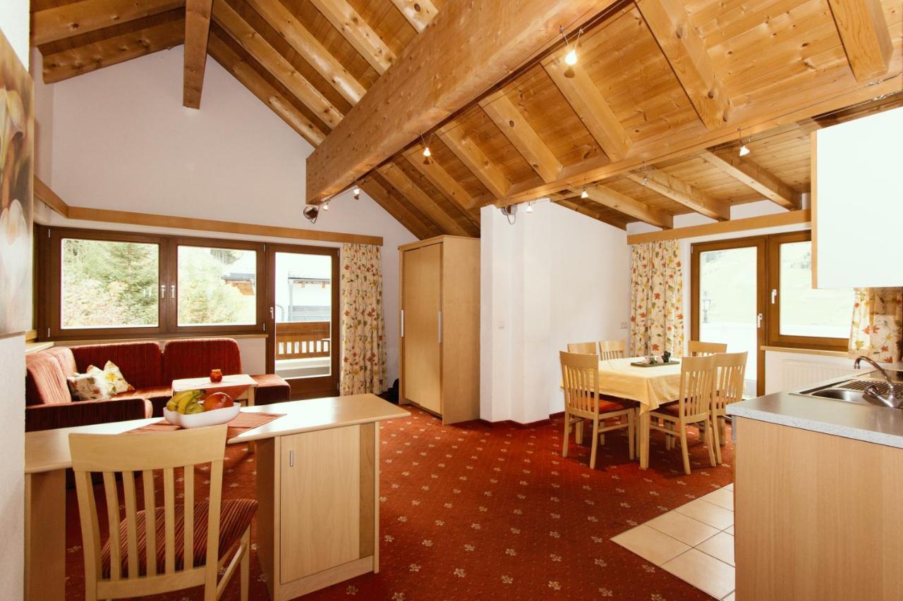 Hotel Garni Försterheim Ischgl Exteriör bild