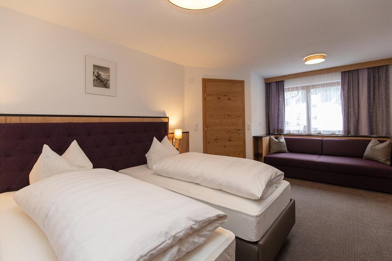 Hotel Garni Försterheim Ischgl Exteriör bild